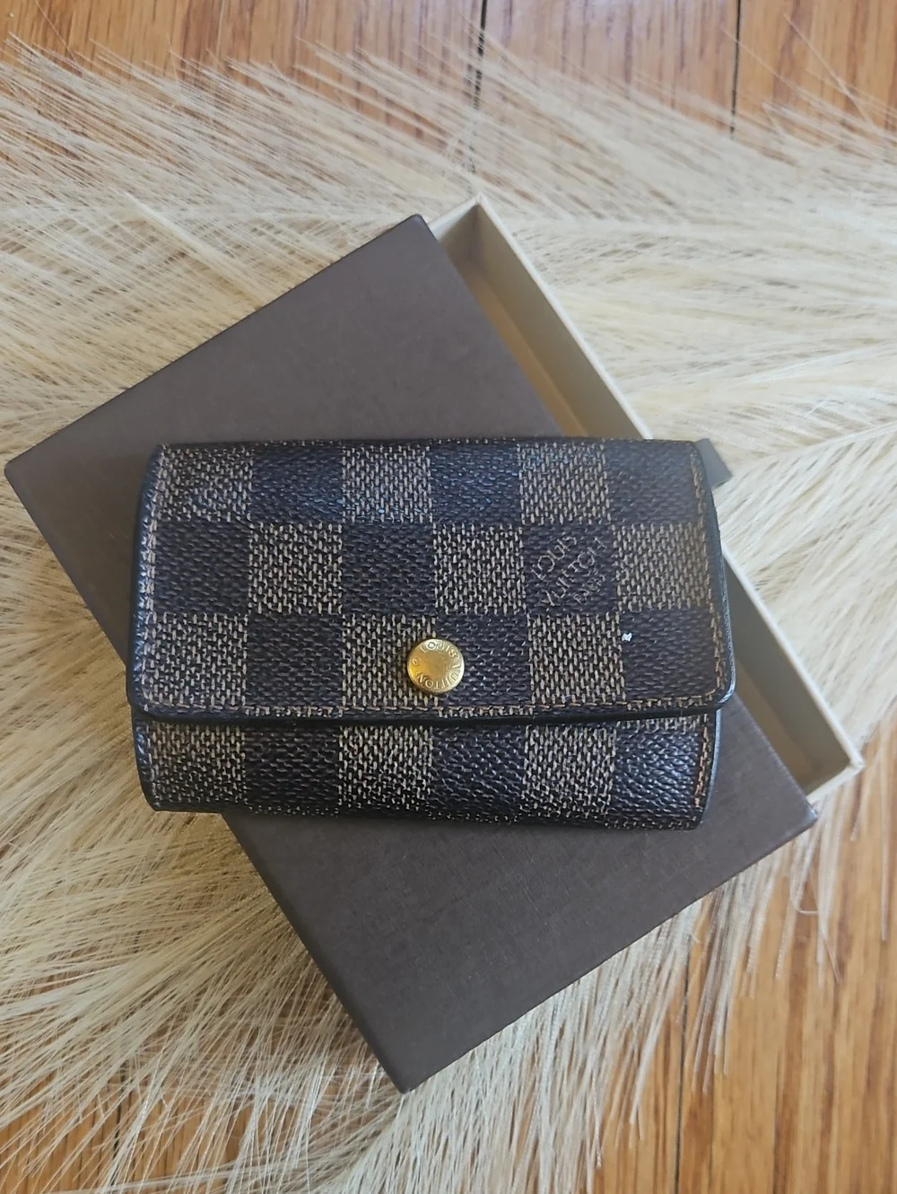 Louis Vuitton Damier Ebene 6 Key Holder With Box! Authentic.